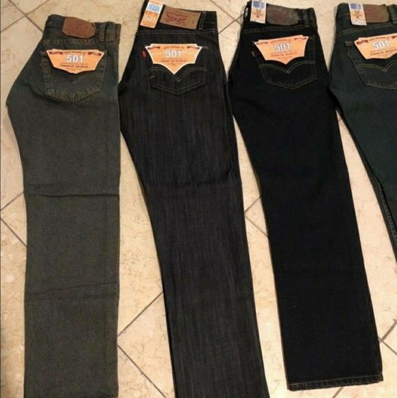 Men Levi's jeans - Picture 2 of 4